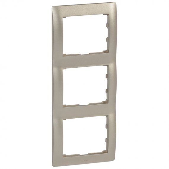 Фотография товара 'Legrand Рамка - Galea Life - 3 поста - вертикальный монтаж 771407'