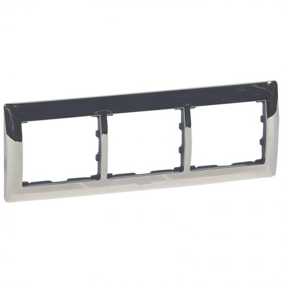 Фотография товара 'Legrand Рамка - Galea Life - 3 поста - горизонтальный монтаж 771933'