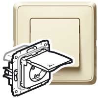 Фотография товара 'Legrand Розетка Cariva 2К+3-с защитными шторками IP 44-16 А-250В 773745'