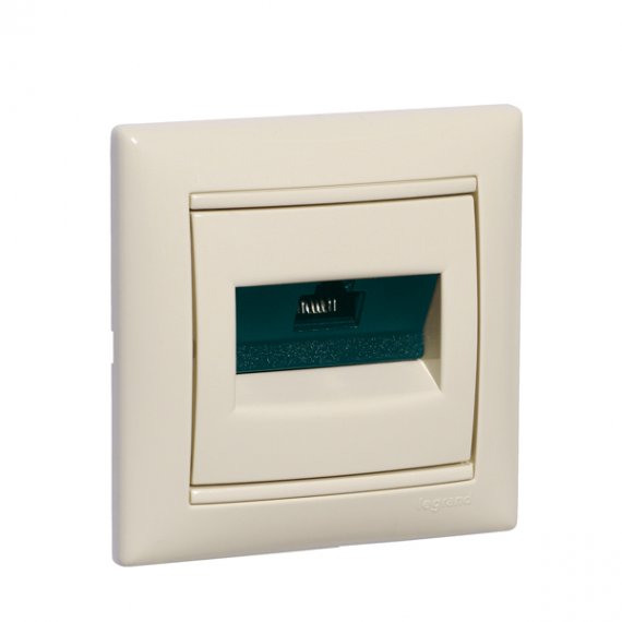 Фотография товара 'Legrand Информационная розетка - Valena - RJ45 - категория 5e - UTP - 1 выход 774138'