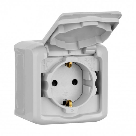 Фотография товара 'Legrand Розетка 2К+З с защитными шторками - 16 A - 250 В~ - Quteo IP 44 782351'