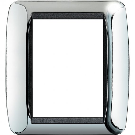 Фотография товара 'Legrand Накладка 3+3 модуля L4826CR'