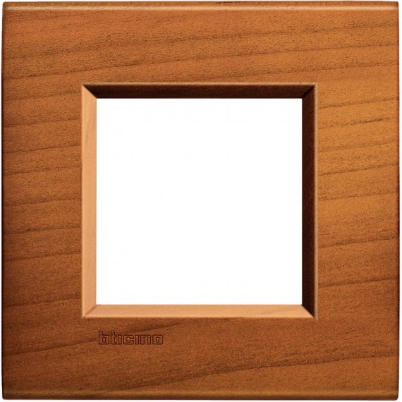 Фотография товара 'Legrand Livinglight Рамка прямоугольная, 1 пост LNA4802LCA'