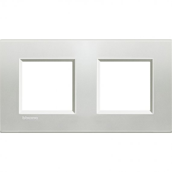 Фотография товара 'Legrand Livinglight Рамка прямоугольная, 2 поста LNA4802M2AG'