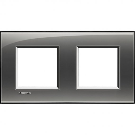 Фотография товара 'Legrand Livinglight Рамка прямоугольная, 2 поста LNA4802M2KF'