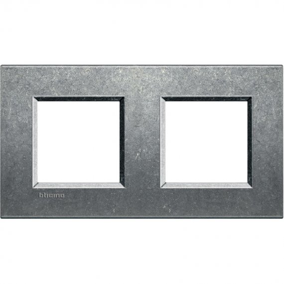 Фотография товара 'Legrand Livinglight Рамка прямоугольная, 2 поста LNA4802M2NA'