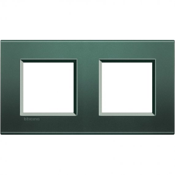 Фотография товара 'Legrand Livinglight Рамка прямоугольная, 2 поста LNA4802M2PK'