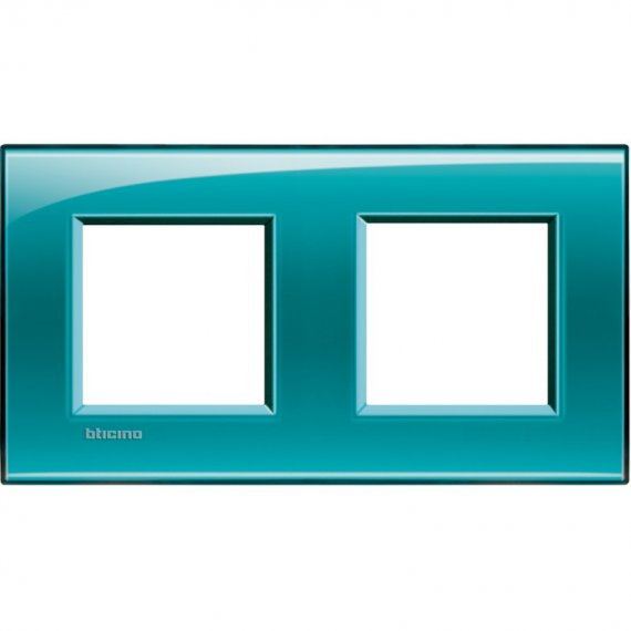 Фотография товара 'Legrand Livinglight Рамка прямоугольная, 2 поста LNA4802M2VD'