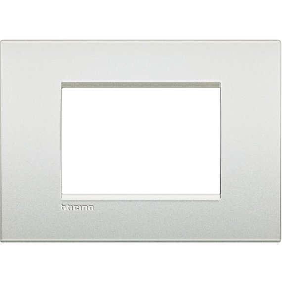 Фотография товара 'Legrand Livinglight Рамка AIR 3 модуля LNC4803PR'