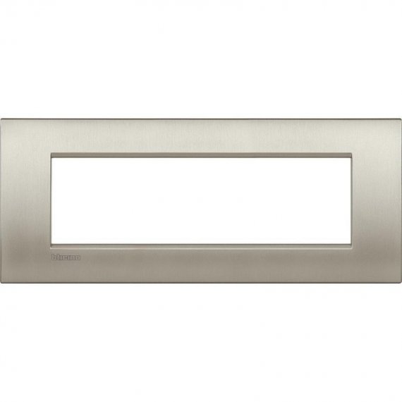 Фотография товара 'Legrand Livinglight Рамка Air, итальянский стандарт 7 модулей LNC4807TIS'