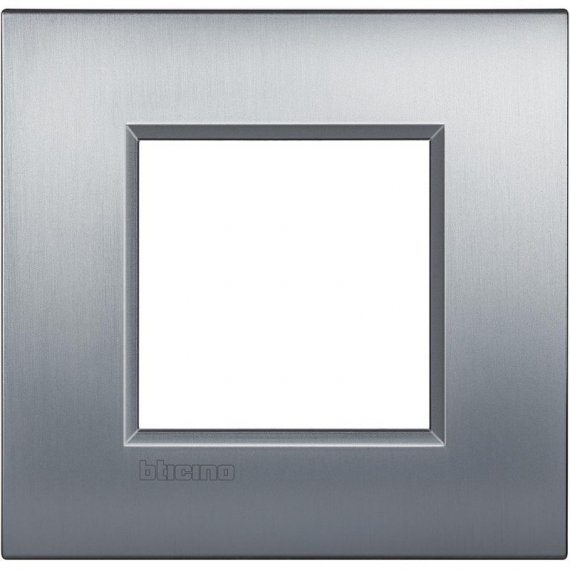 Фотография товара 'Legrand Livinglight Рамка Air, немецкий стандарт 2 модуля LNE4802CRS'