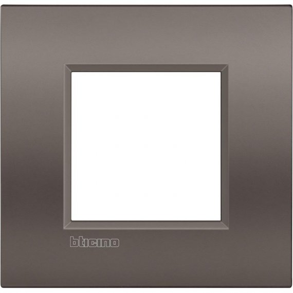 Фотография товара 'Legrand Livinglight Рамка Air, немецкий стандарт 2 модуля LNE4802CY'