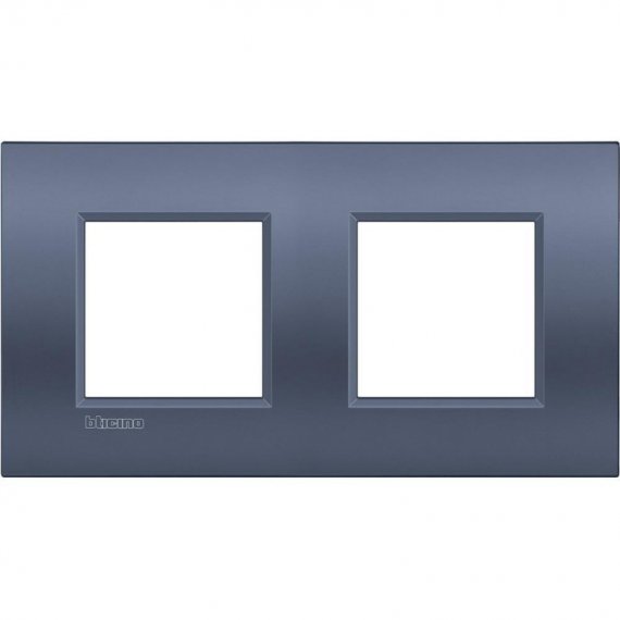 Фотография товара 'Legrand Livinglight Рамка Air, немецкий стандарт 2+2 модуля LNE4802M2BM'