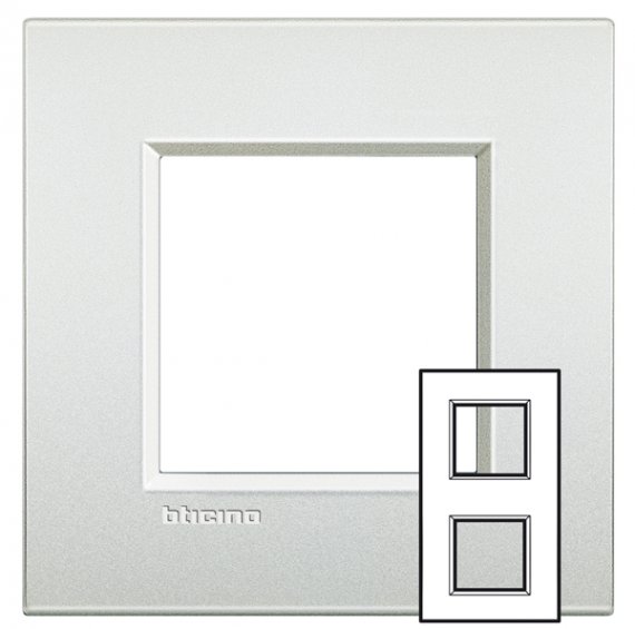 Фотография товара 'Legrand Livinglight рамка 2x2 модуля 71мм LNE4802M2PR'
