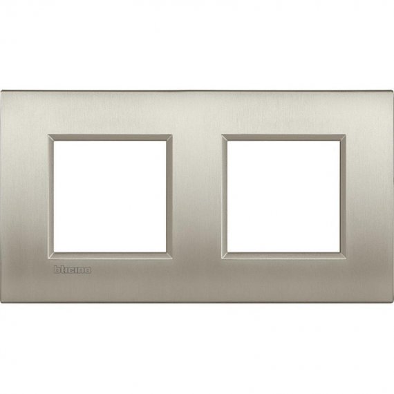 Фотография товара 'Legrand Livinglight Рамка Air, немецкий стандарт 2+2 модуля LNE4802M2TIS'