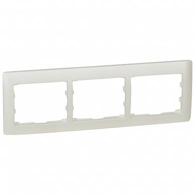 Фотография товара 'Legrand Galea Life DIY Рамка 3 поста, горизонтальная 696993'