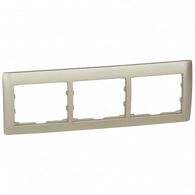 Фотография товара 'Legrand Galea Life DIY Рамка 3 поста, горизонтальная 696873'