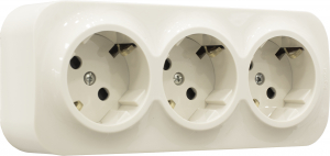 Фотография товара 'Legrand Блок розеток Quteo с предварительным подключением 3x2К+З 782238'