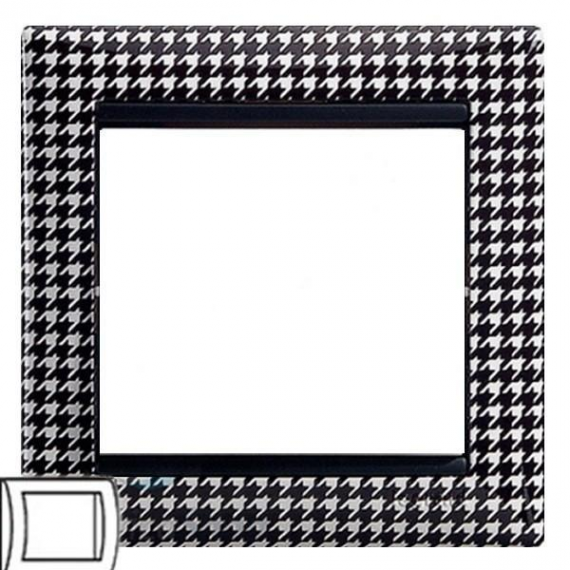 Фотография товара 'Legrand Valena Classic DIY Рамка 1 пост 694349'