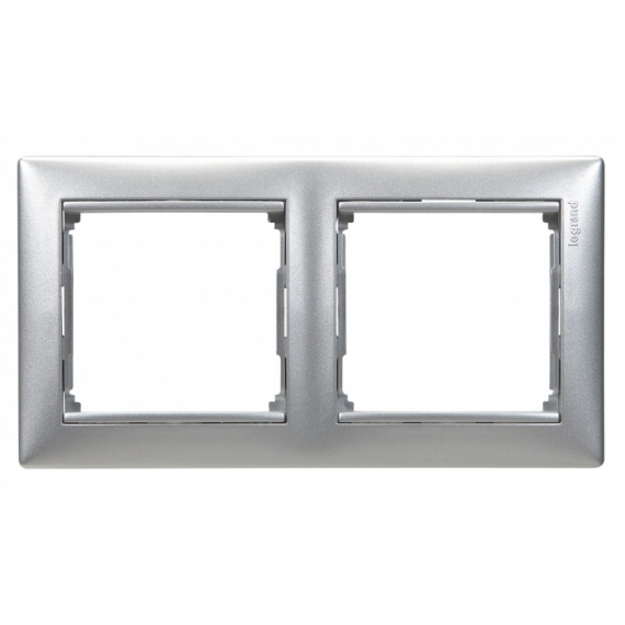Фотография товара 'Legrand Valena Classic DIY Рамка 2 поста, горизонтальная 694247'