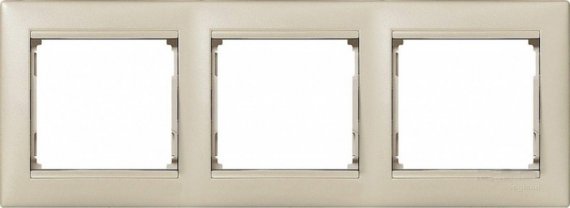 Фотография товара 'Legrand Valena Classic DIY Рамка 3 поста, горизонтальная 694352'