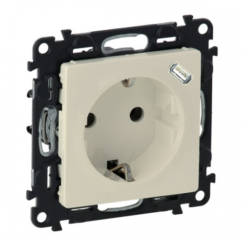 Фотография товара 'Legrand Valena LIFE.Розетка комбинированная 2К+З 16А ~250В 753235'