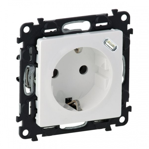 Фотография товара 'Legrand Valena LIFE.Розетка комбинированная 2К+З 16А ~250В 753135'