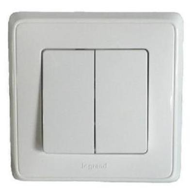 Фотография товара 'Legrand Выключатель 2-клавишный, 10АХ, 250В, Cariva 773658'