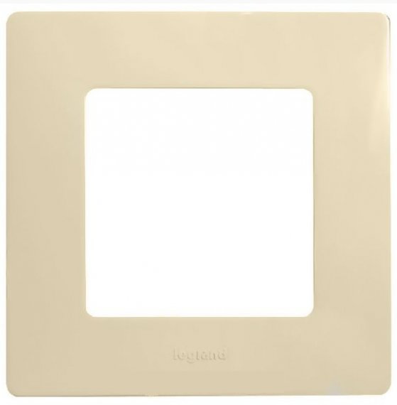 Фотография товара 'Legrand Рамка 1 пост, IP44 ETIKA 672560'
