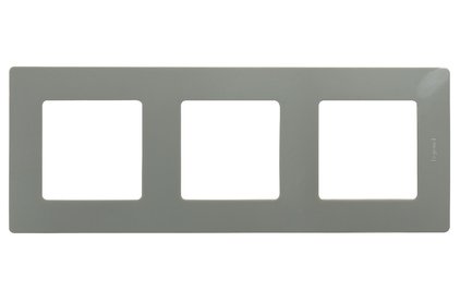 Фотография товара 'Legrand Рамка 3 поста ETIKA 672523'