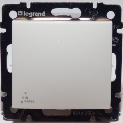 Фотография товара 'Legrand Переключатель на 2 направления, 1-клавишный, 10АХ, 250В, IP44 Valena 774206'