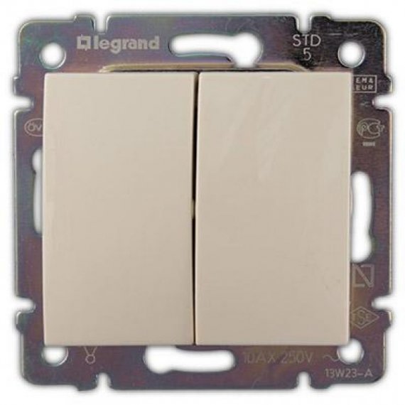 Фотография товара 'Legrand Переключатель на 2 направления, 2-клавишный, 10АХ, 250В Valena 774308'